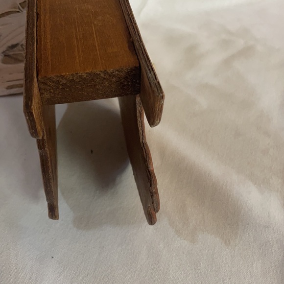 Vintage Wooden Carved Pig Napkin Holder - Picture 4 of 9